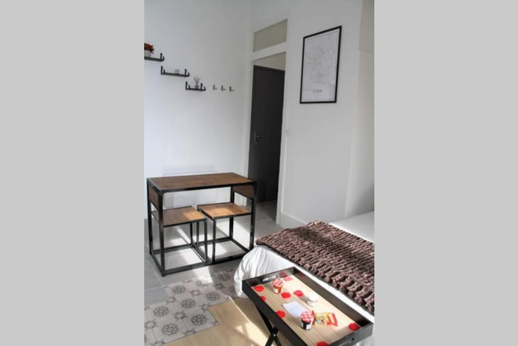 L'Escapade De Lyon, Charpennes, Jacuzzi Et Emplacement Ideal Villeurbanne Exterior photo