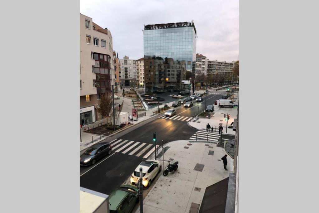 L'Escapade De Lyon, Charpennes, Jacuzzi Et Emplacement Ideal Villeurbanne Exterior photo